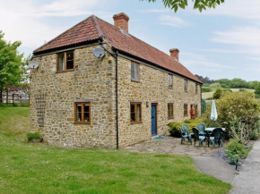 Blackberie Cottage - E2389